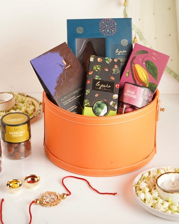 Buy Raksha Bandhan Hamper Online | Gifting Chocolate Hamper | Le Pure