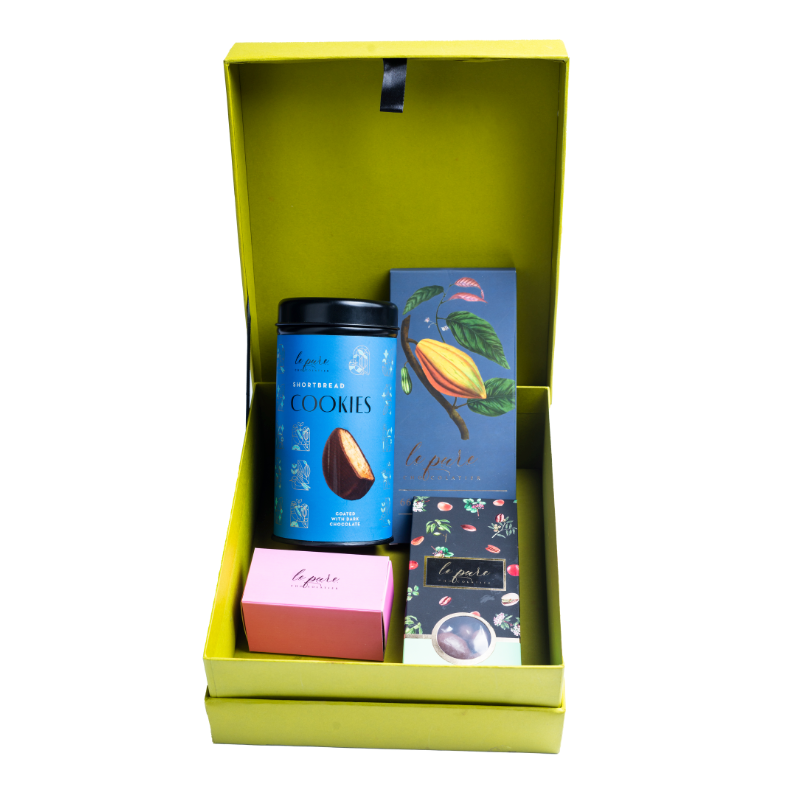 Buy Christmas Gift Hampers | Le Pure Luxury Chocolate Hampers For Gifting