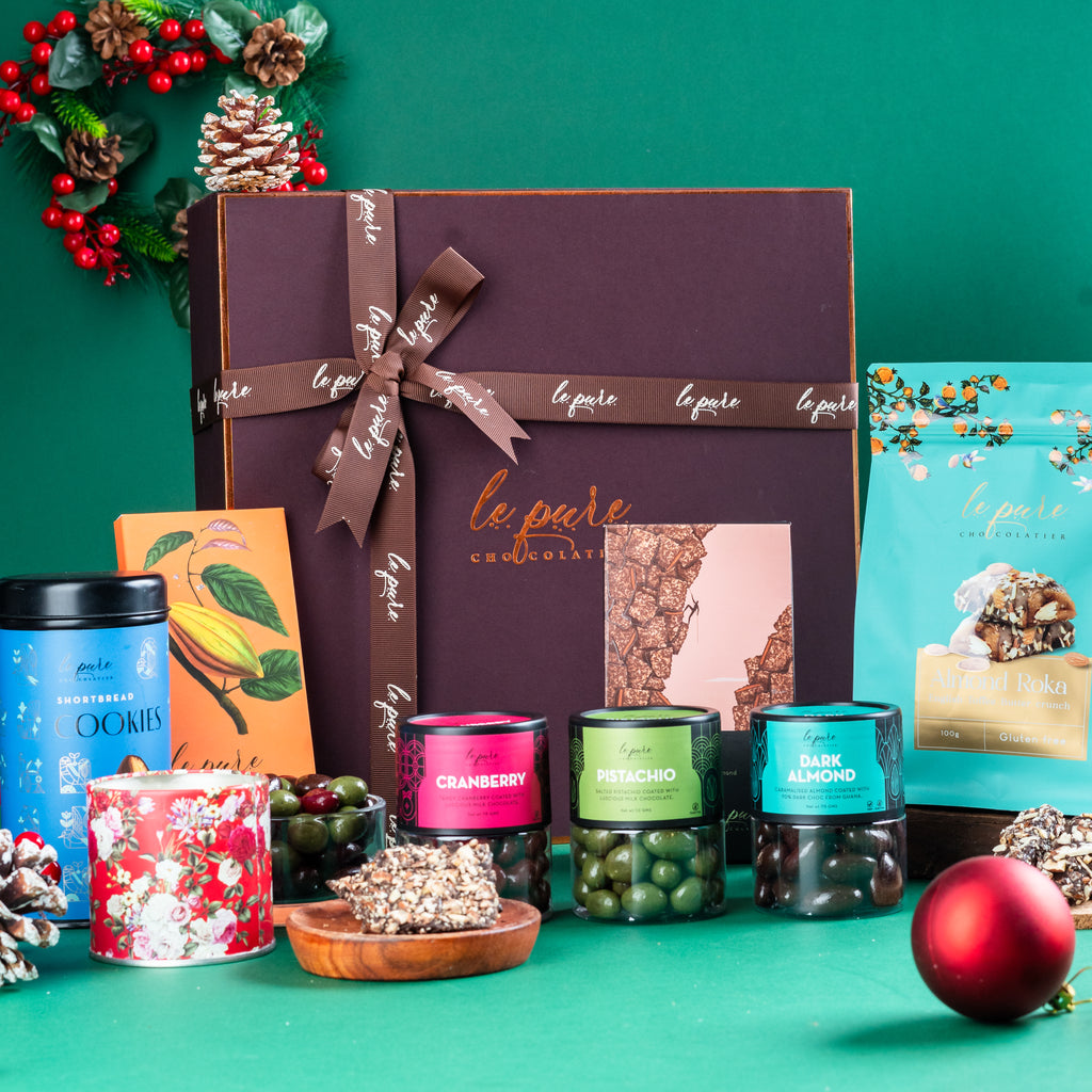 Shop Le Pure Exquisite Christmas Chocolate Hampers Online For Gifting