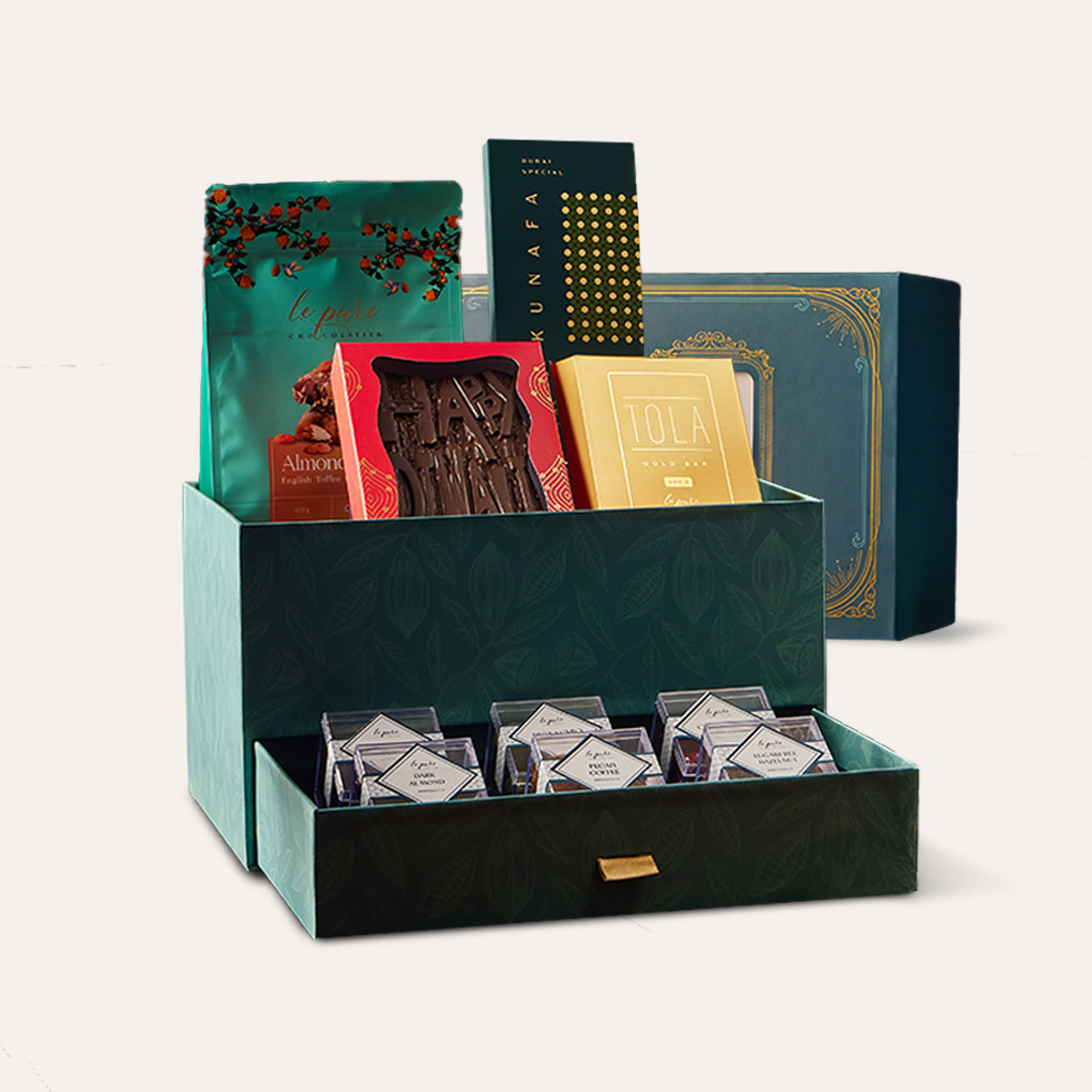 Vintage Luxe Hamper